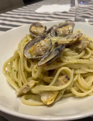 Ricetta Linguine con vongole, latte di cocco e lime di prendiunmorso