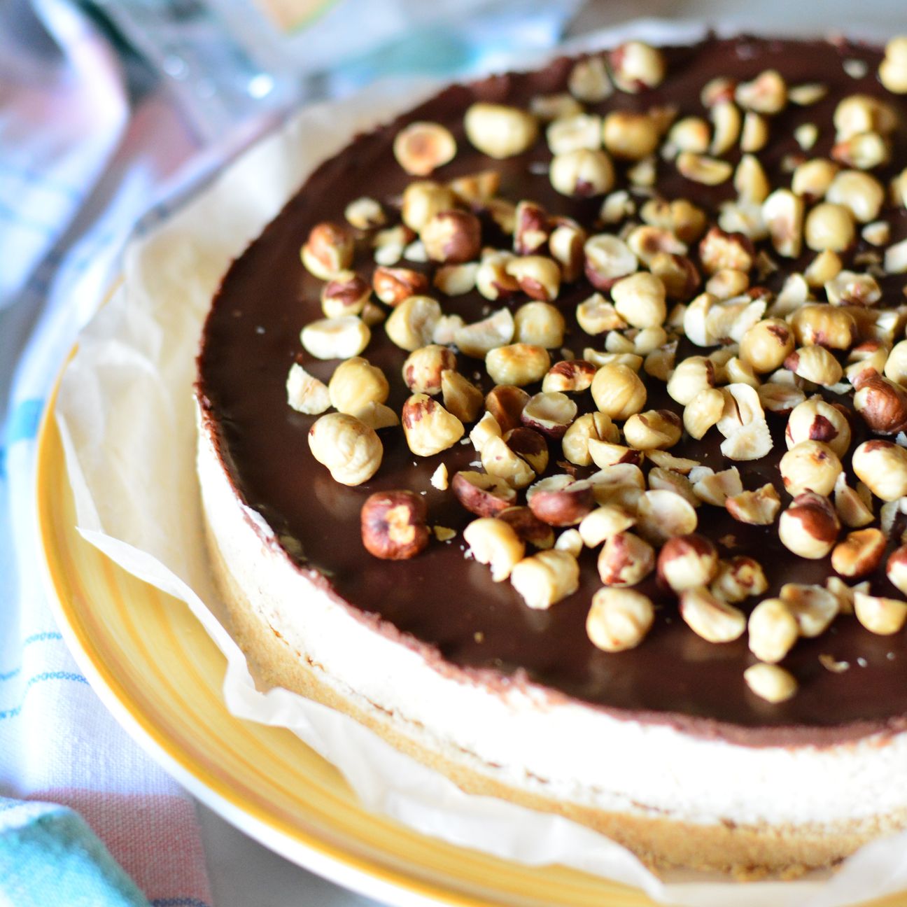 Cheesecake alla nocciola e cioccolato