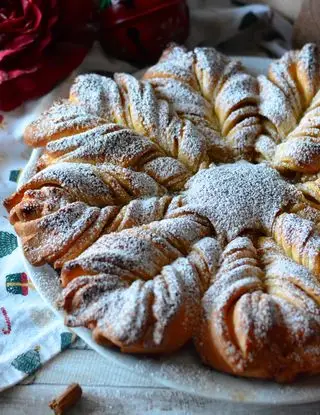 Ricetta Stella di pan brioche alla cannella di ricettedimaria