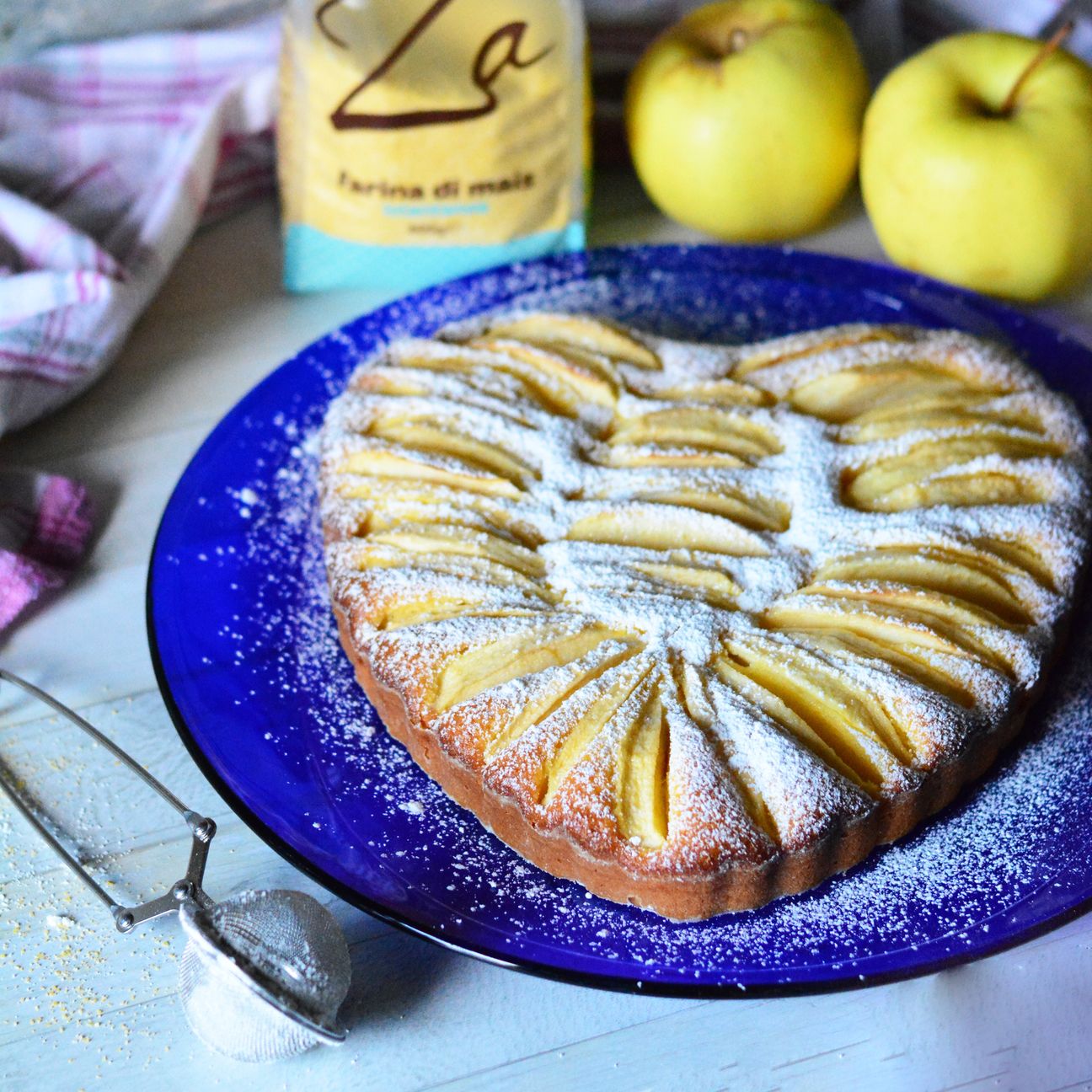 Torta di mele con farina di mais