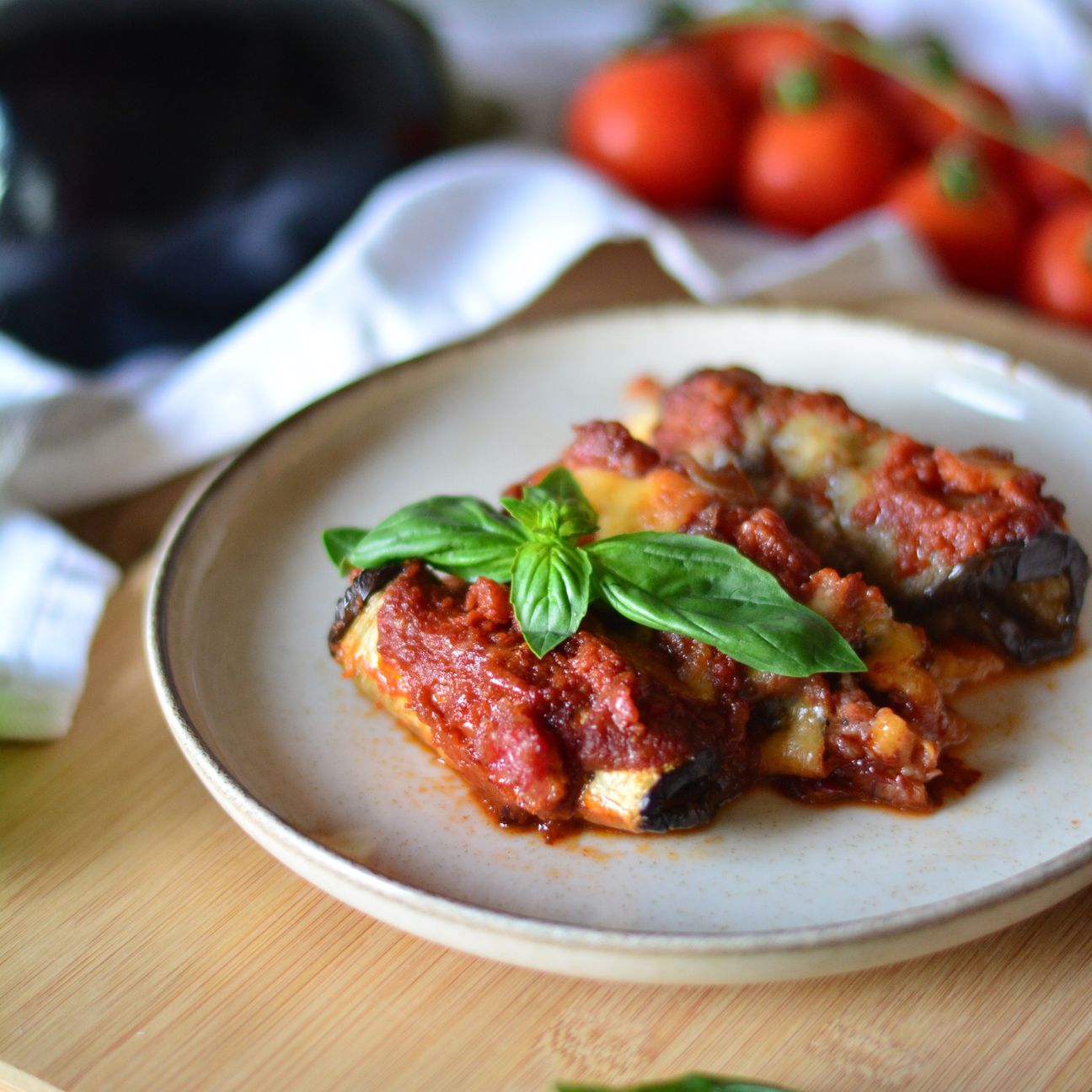 Melanzane con salsiccia e scamorza