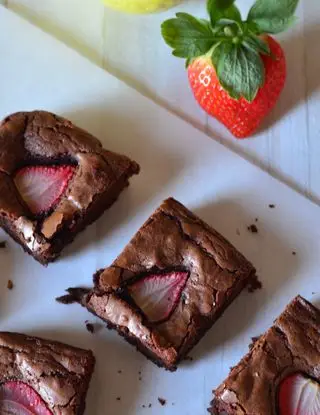 Ricetta Brownies al cioccolato e fragole di ricettedimaria