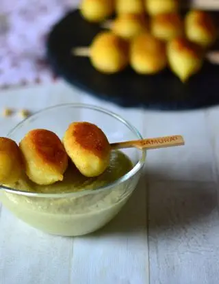 Ricetta Spiedini di gnocchi e salsa alle zucchine di ricettedimaria