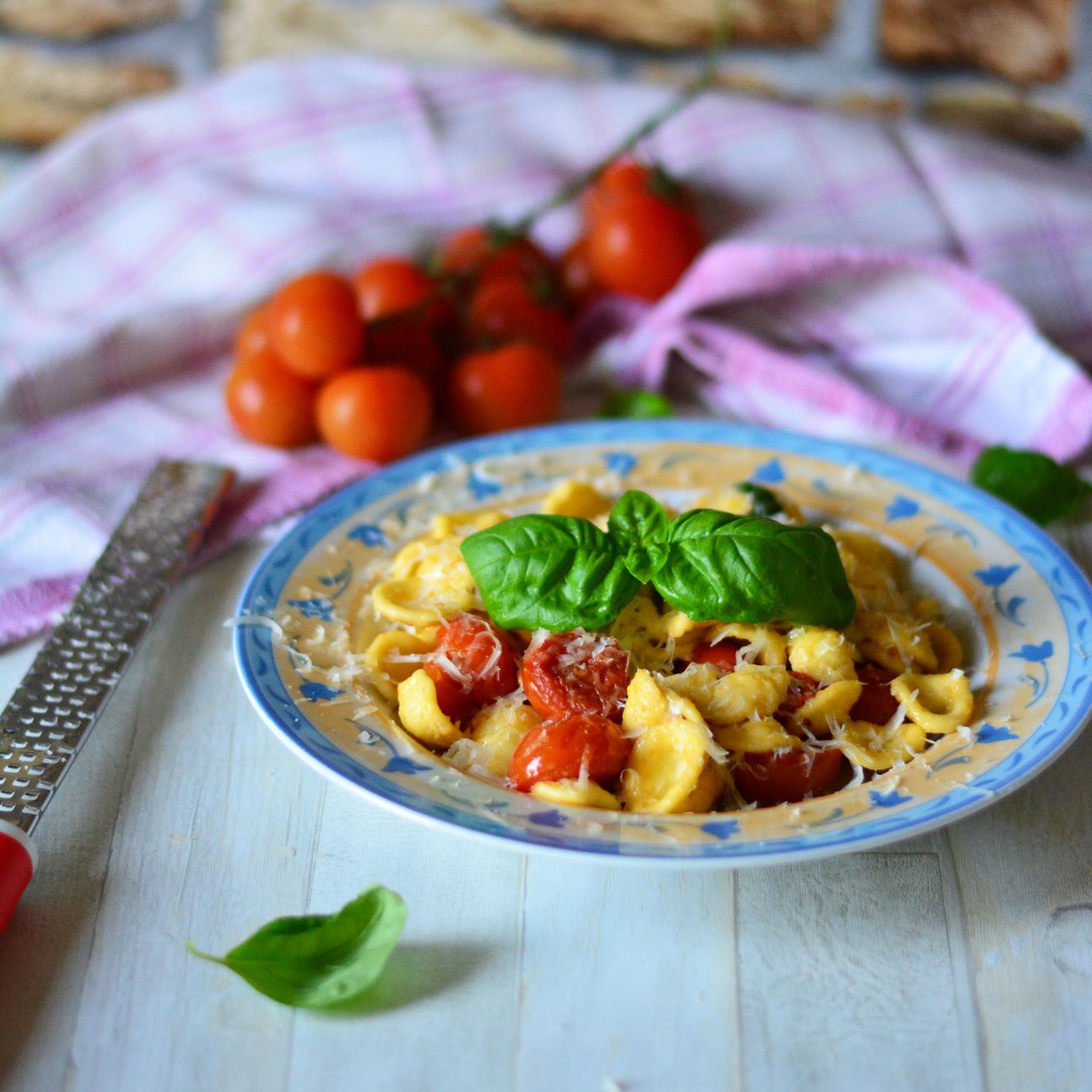 Orecchiette con pomodorini e ricotta salata