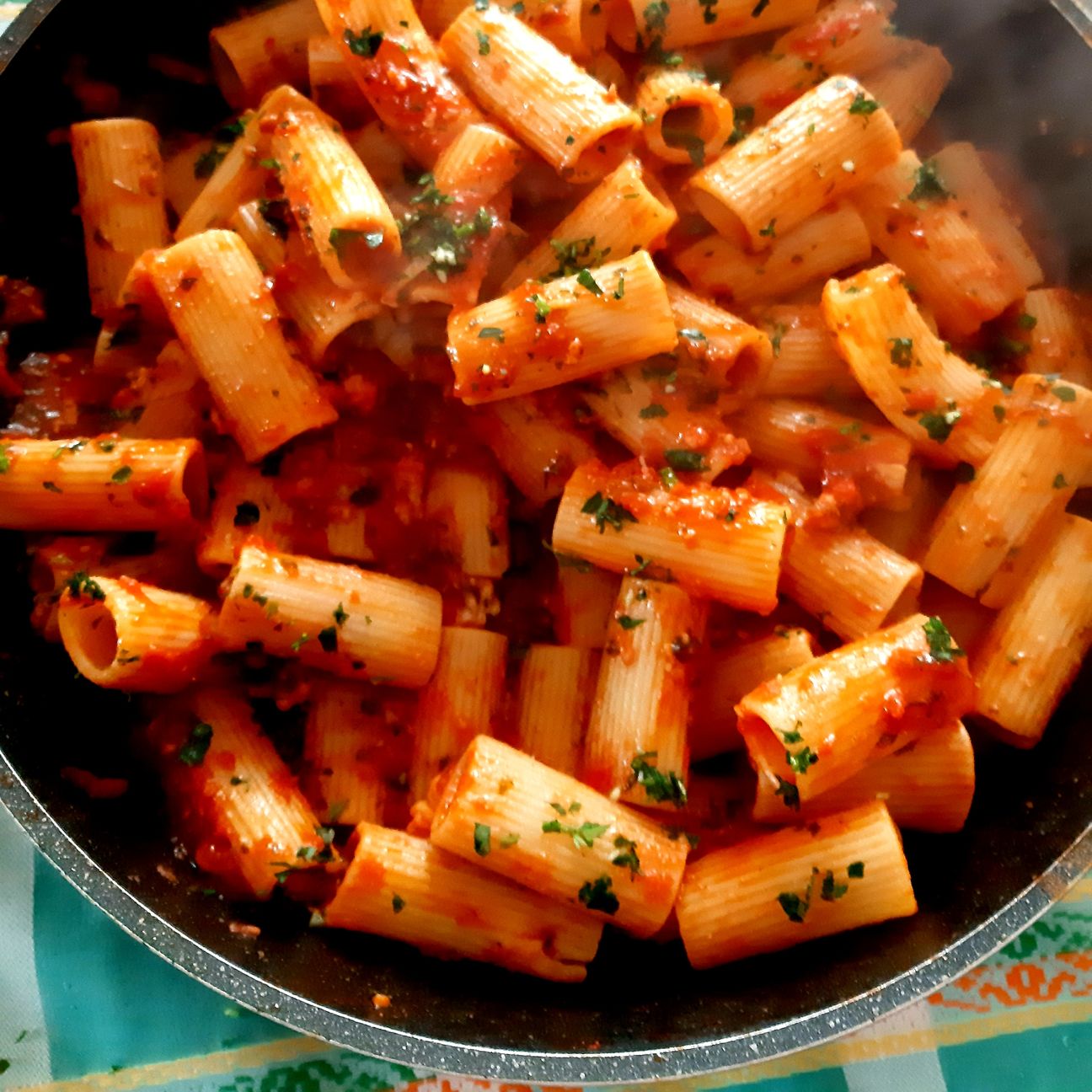 Rigatoni al sugo di scampi