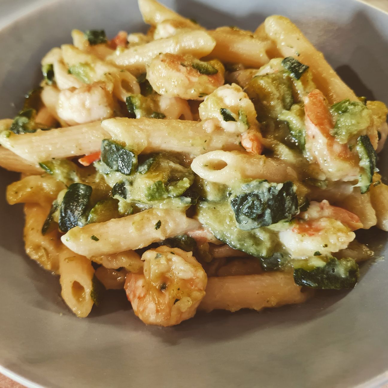 Penne con zucchine e gamberi