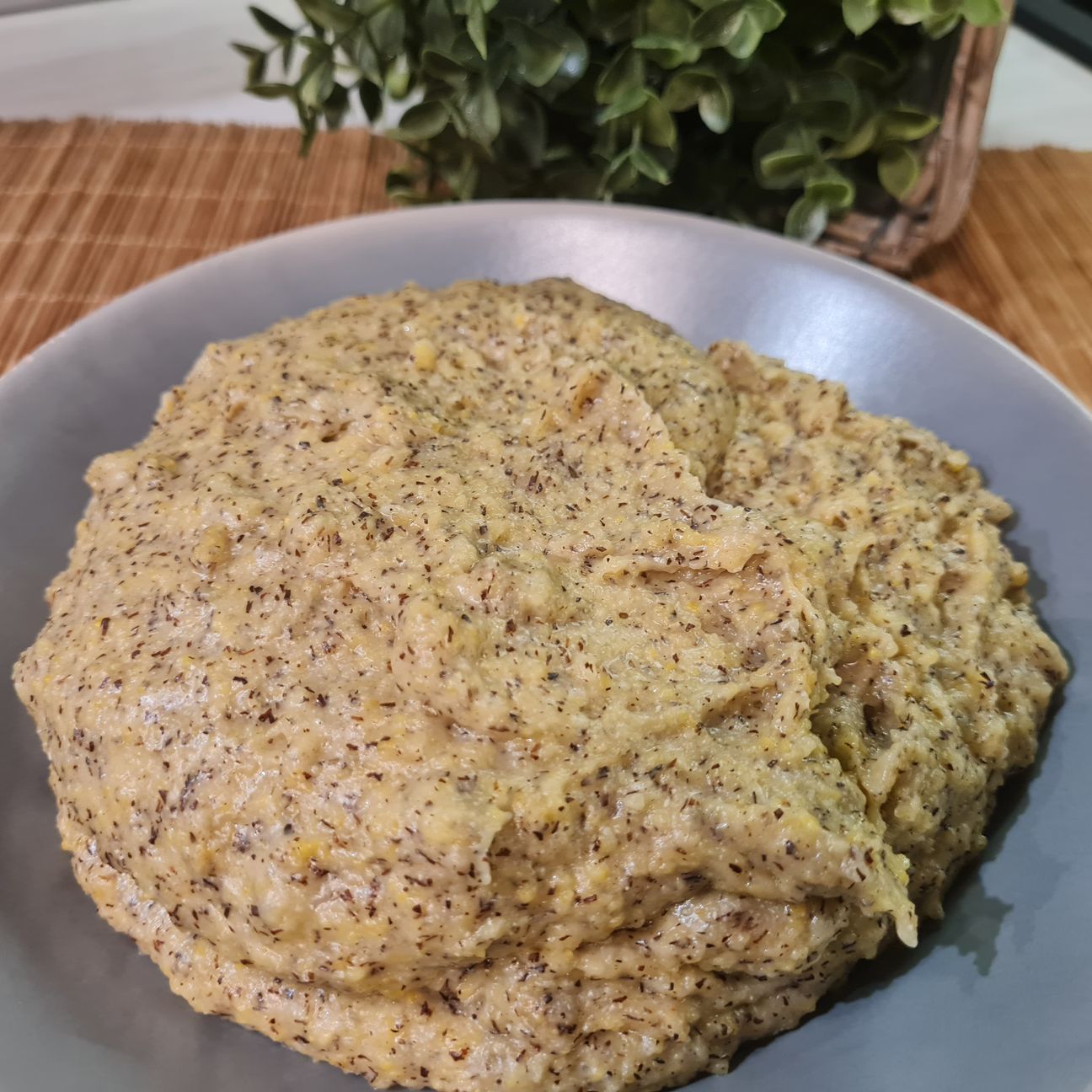 Polenta taragna con toma piemontese dop