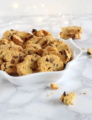 Ricetta Cantucci salati con pomodori secchi ed olive e pistacchi di antonella1328