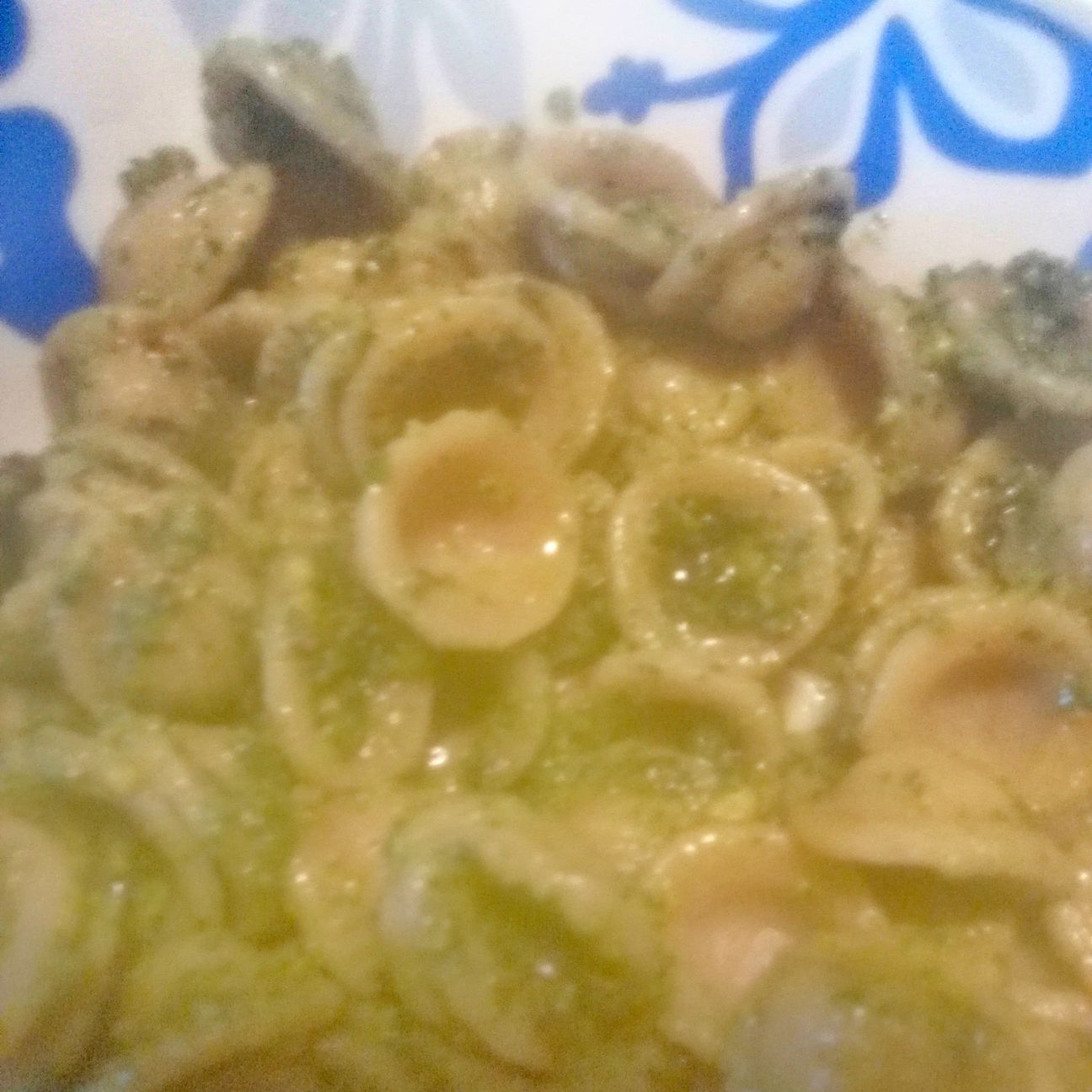 Orecchiette con Pesto di Pistacchi
