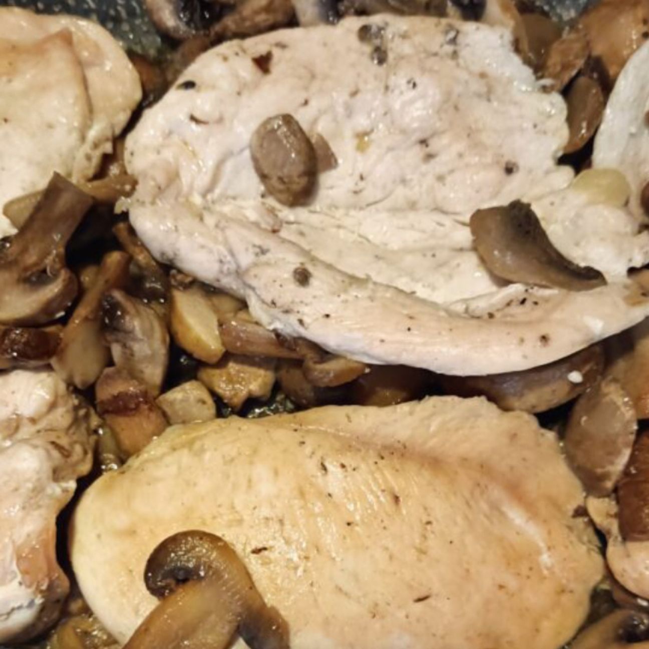 Petto di pollo con funghi