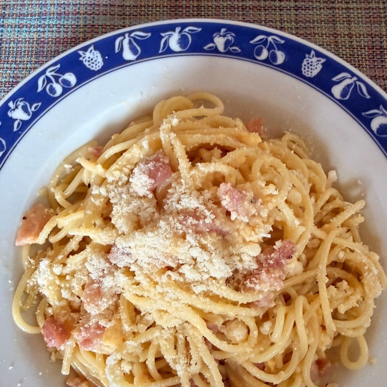 Pasta alla carbonara con pancetta