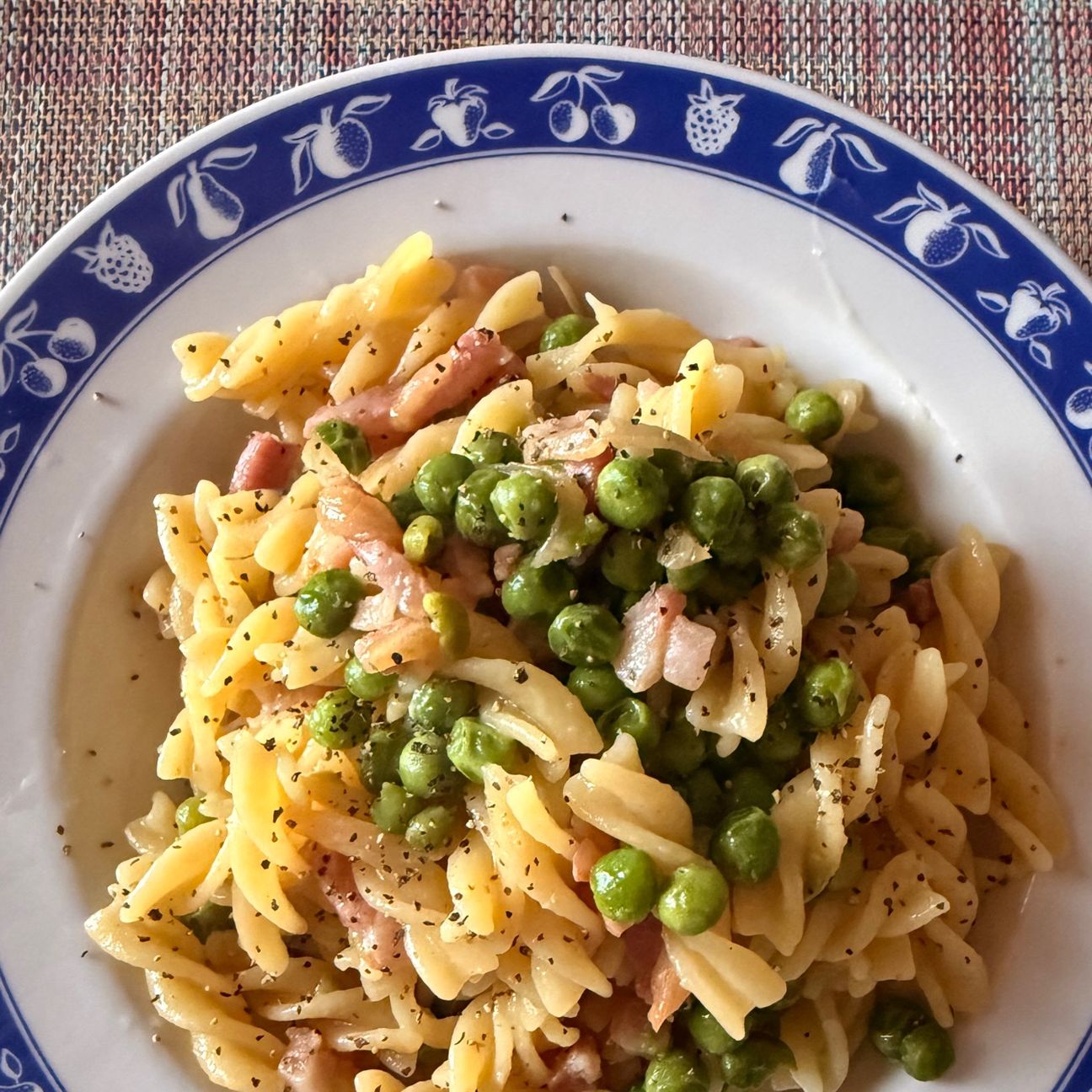 Pasta piselli e pancetta