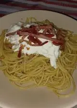 Ricetta Spaghetti pistacchio, speck e stracciatella