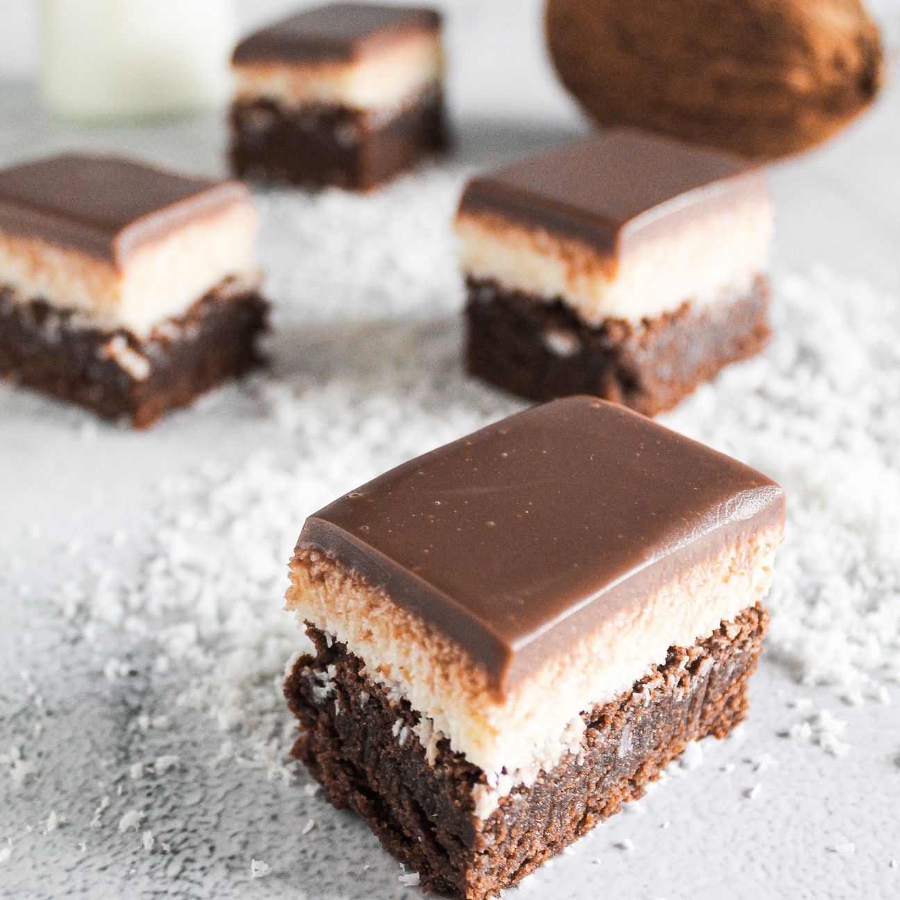 Brownies al cocco e cioccolato