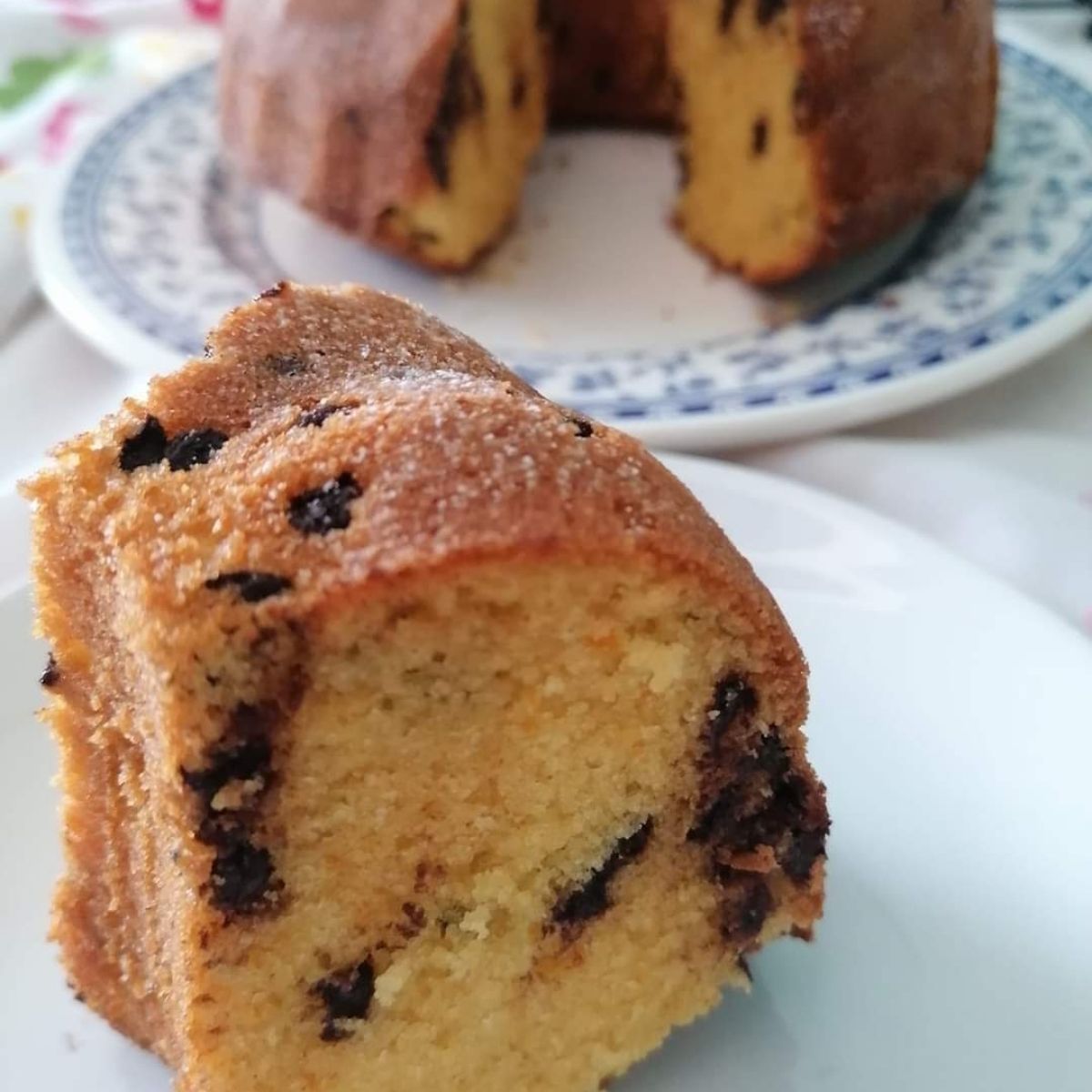 Ciambella all'arancia e cioccolato