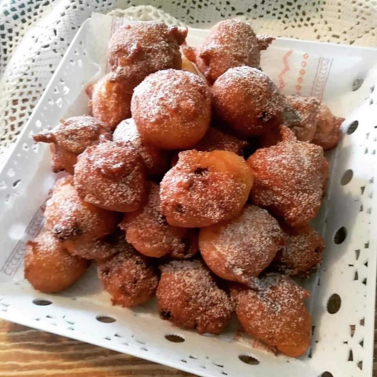 Frittelle con uvetta sultanina