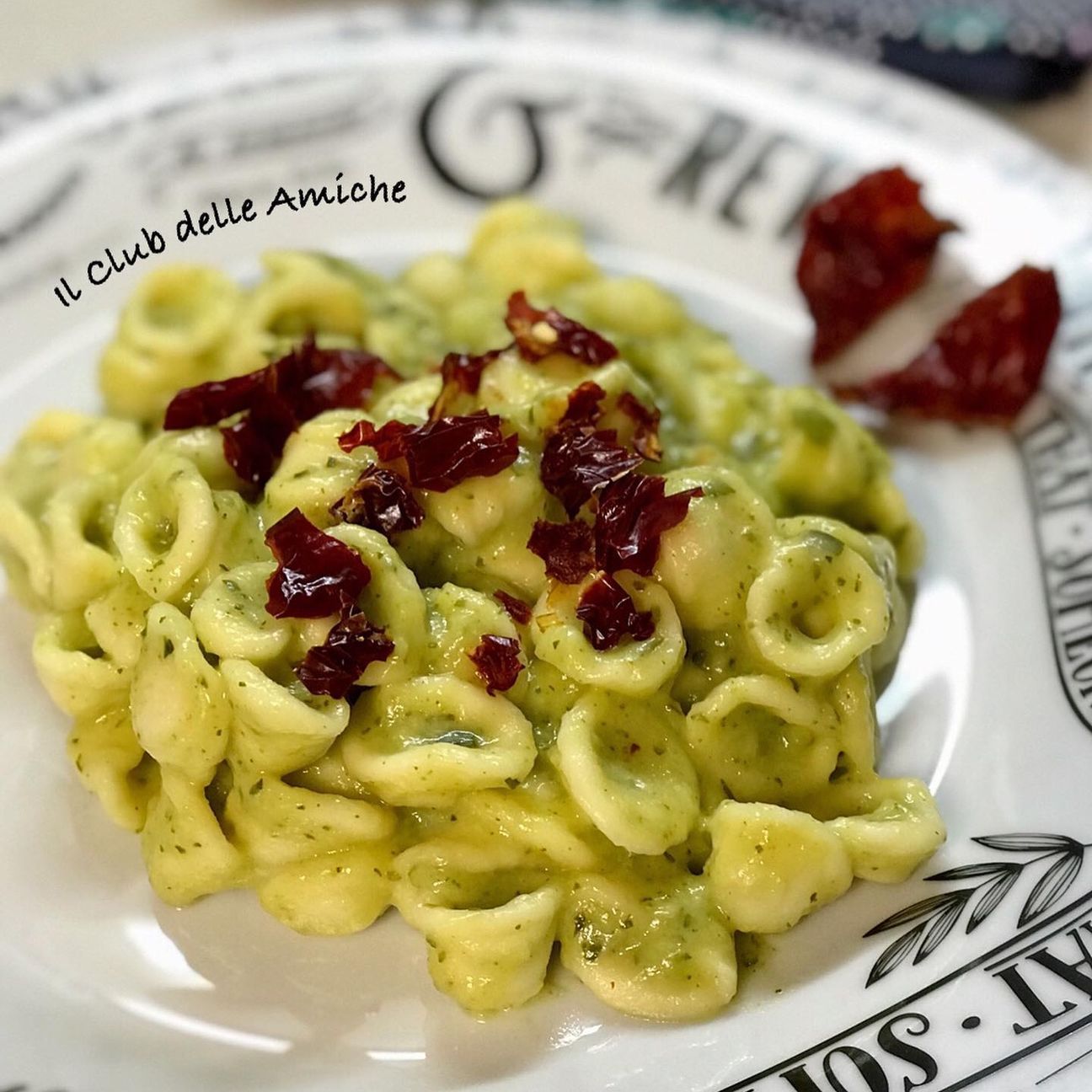 Orecchiette baresi con crema di zucchine