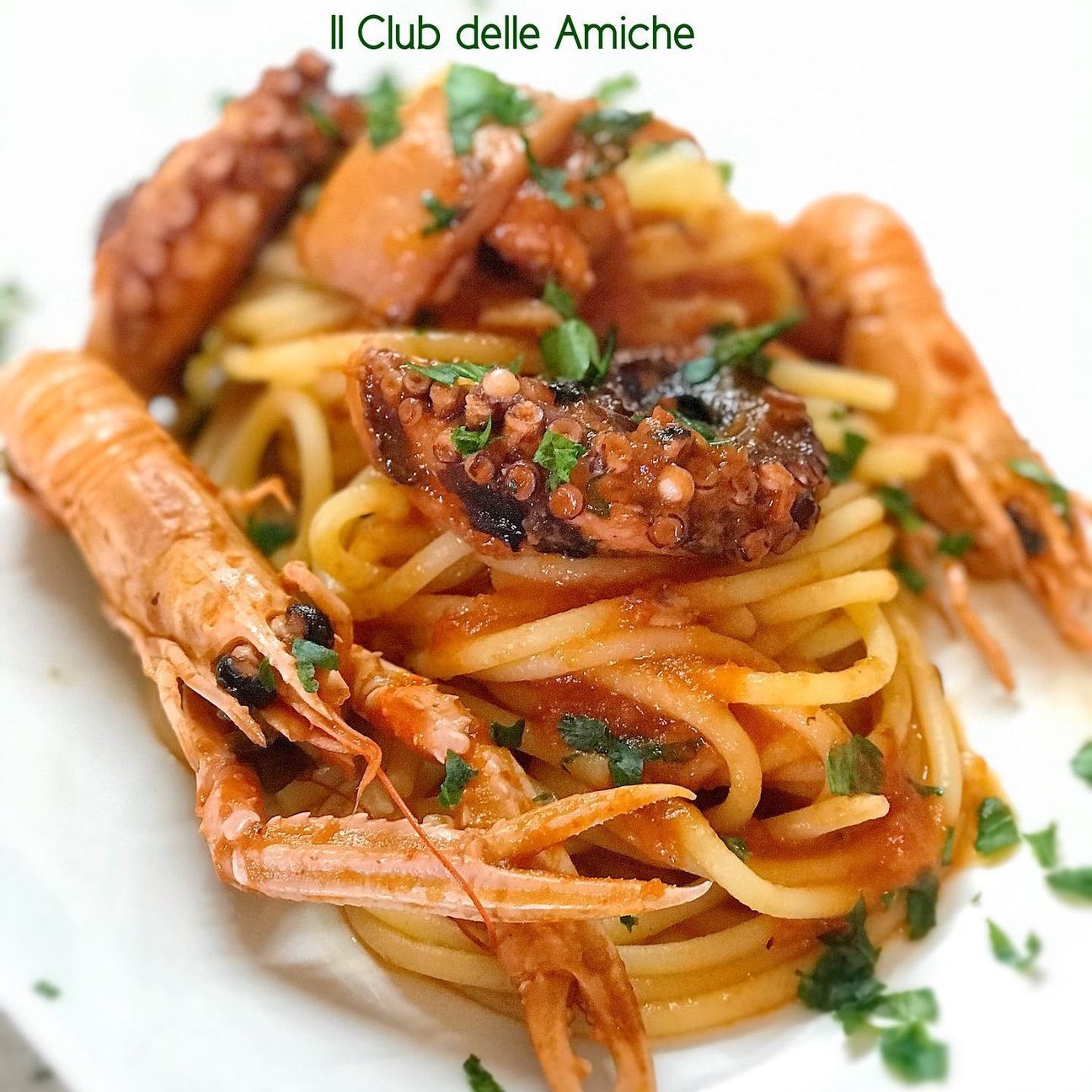 Spaghettoni con zuppa di pesce
