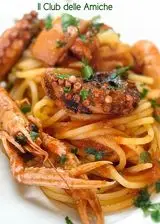 Ricetta Spaghettoni con zuppa di pesce