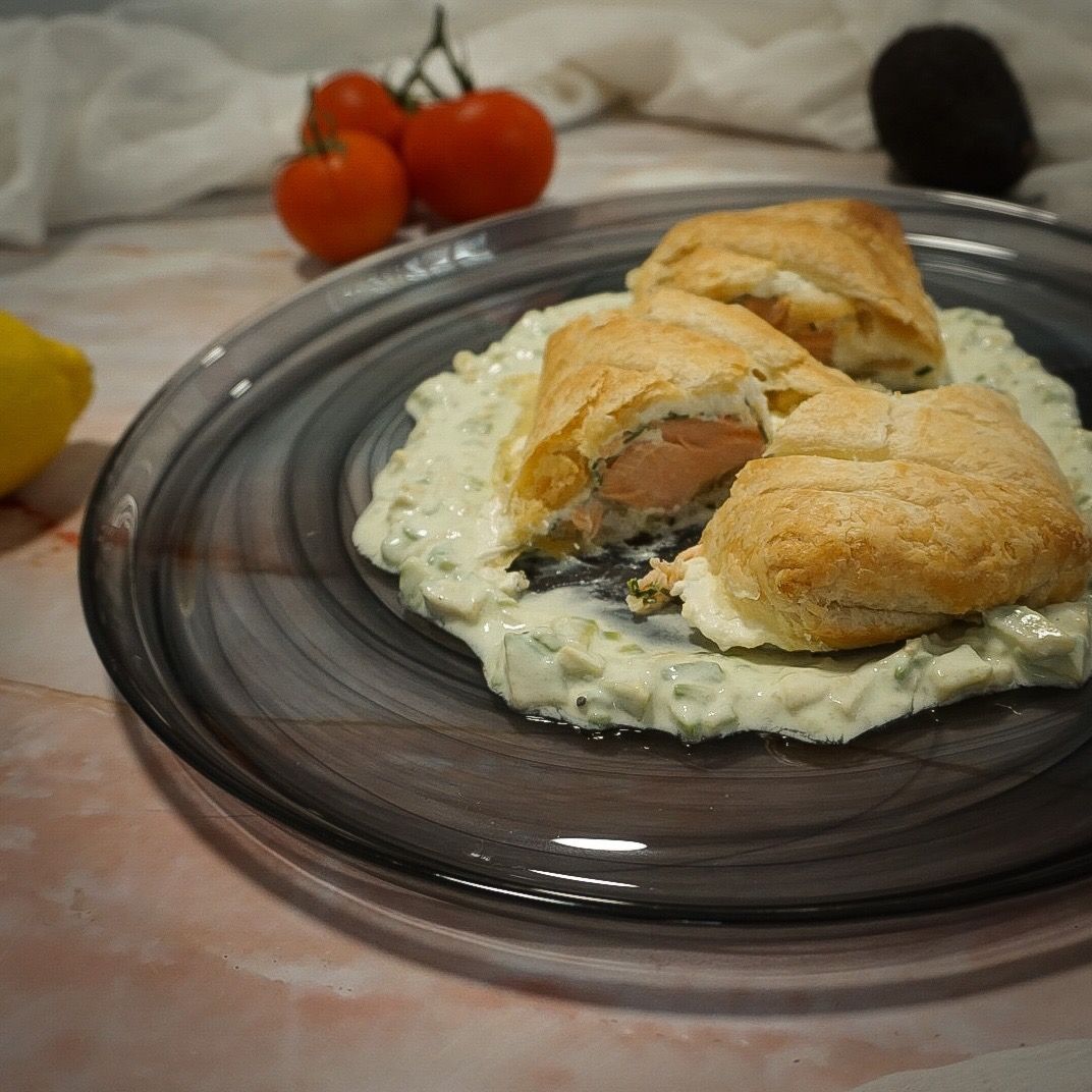 Salmone in crosta con salsa all’avocado