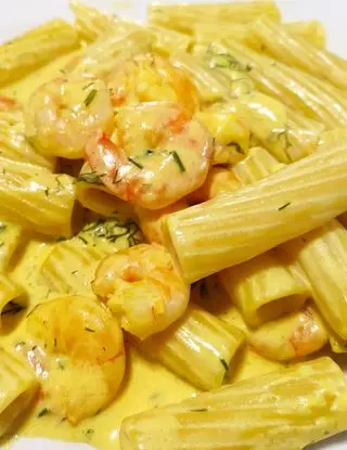 Ricetta Pasta con gamberi e salsa allo zafferano di incucina_consabrina