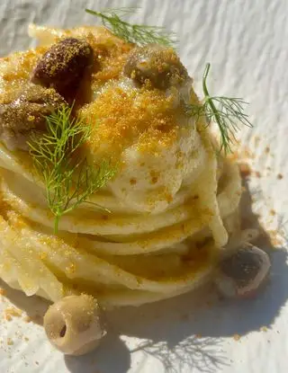 Ricetta linguine con crema di finocchi, olive taggiasche e bottarga di notbadfood.alessandroosnaghi