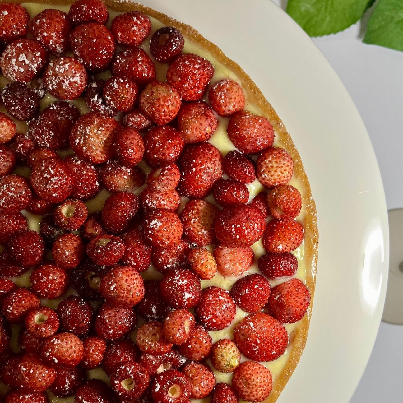 crostata con fragoline di bosco