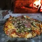 Ricetta Pizza nel forno a legna