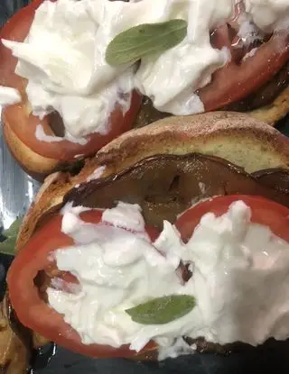 Ricetta Crostoni alla caprese e melanzane di zanolibarbara67