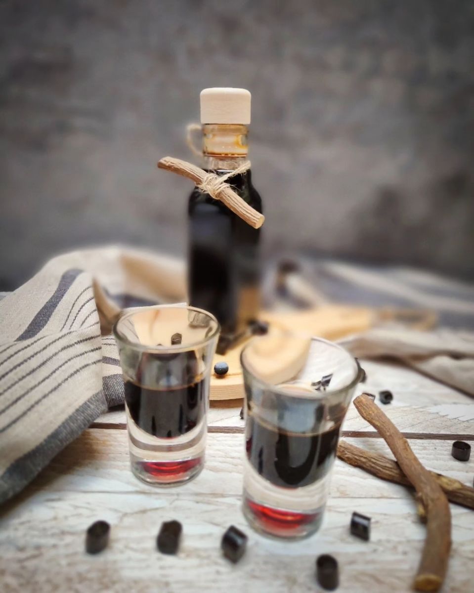 Liquore alla liquirizia