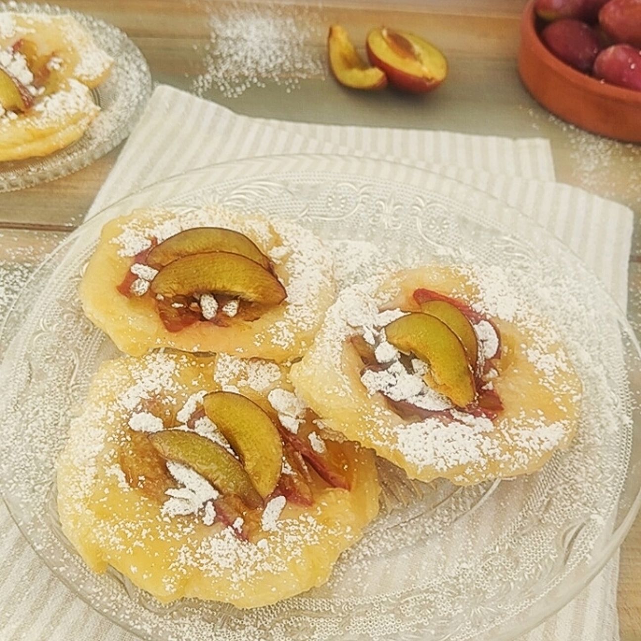 Tartellette di susine (cosce di monaca)