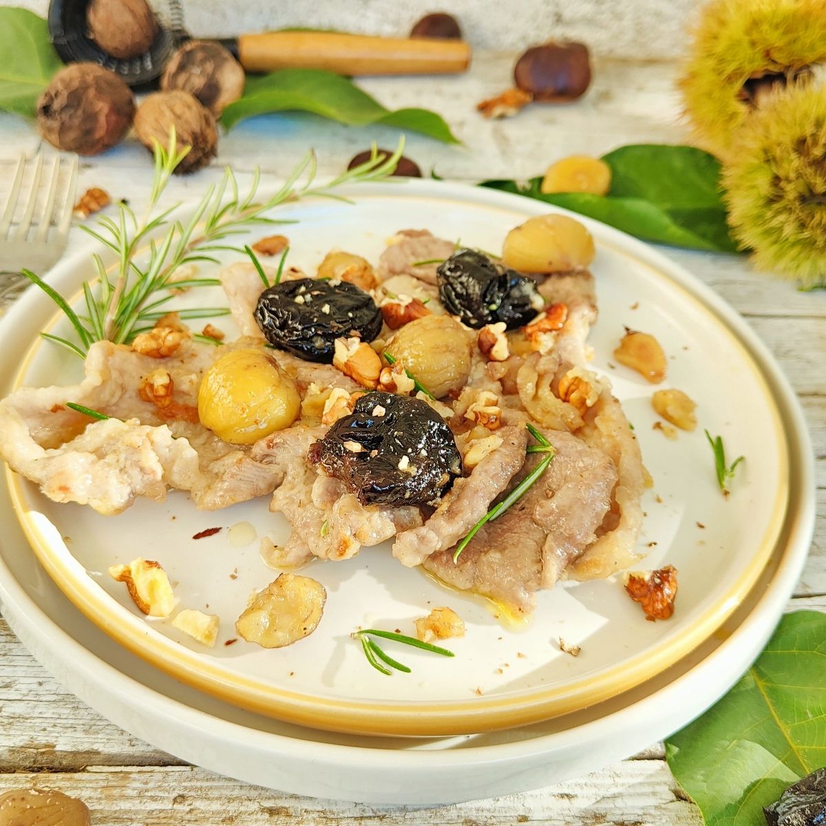 Trionfo d' autunno : Straccetti, castagne prugne e noci
