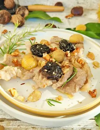 Ricetta Trionfo d' autunno : Straccetti, castagne prugne e noci di _paola_catalano