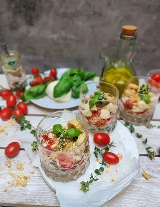 Ricetta Caprese nel bicchiere di _paola_catalano