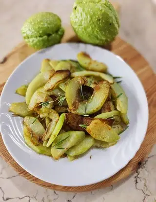 Ricetta Zucchina spinosa aglio, olio, peperoncino e rosmarino di _paola_catalano