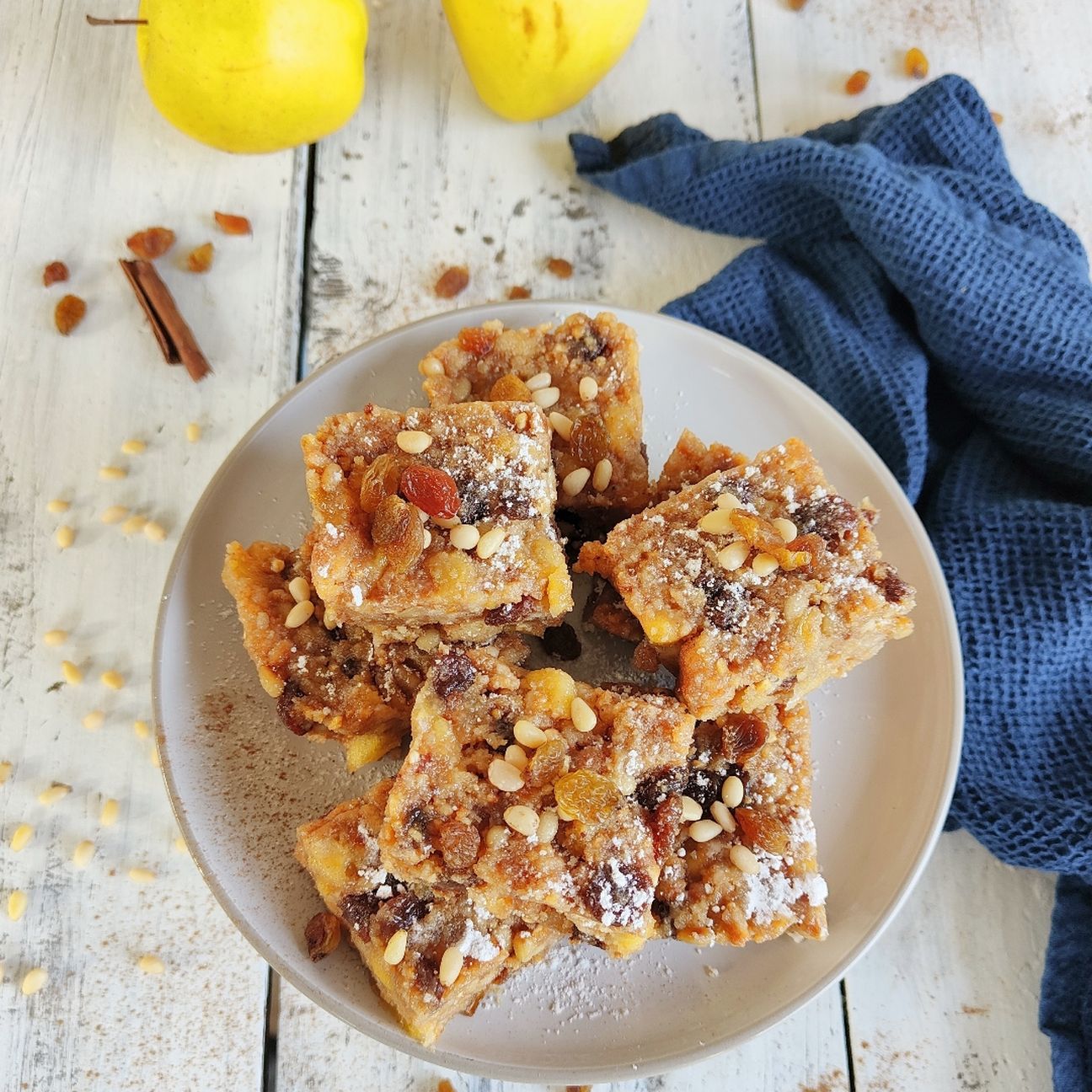 Apple blondies