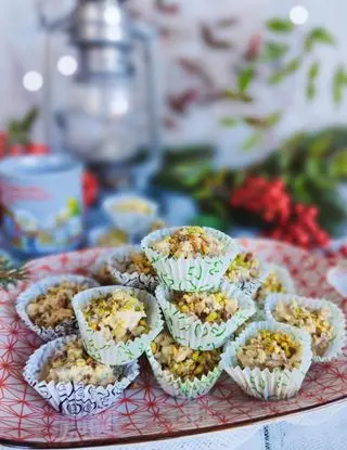 Ricetta Bon bon di cioccolato bianco e frutta secca di _paola_catalano