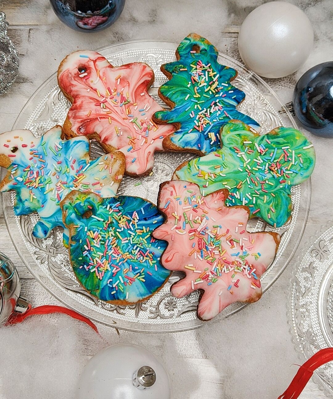 Biscotti al burro di arachidi con glassa marmorizzata