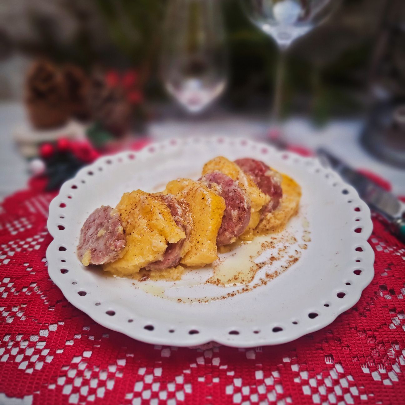 Gnocchi di polenta e cotechino