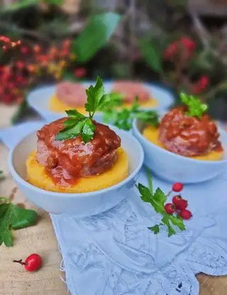 Ricetta Monoporzioni:Cotechino e lenticchie con polenta di _paola_catalano