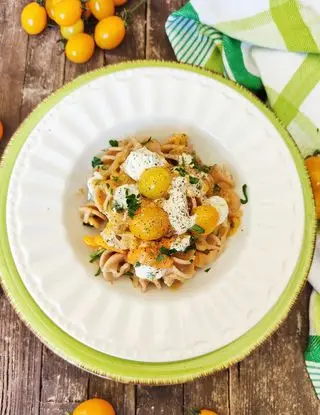Ricetta Fusilli di Gragnano con datterini gialli e stracciatella di bufala di _paola_catalano
