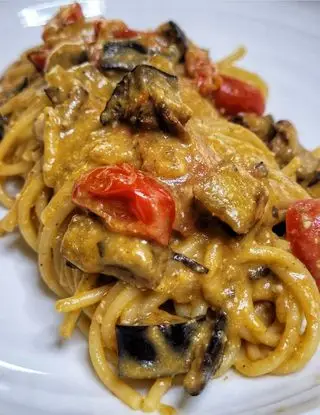 Ricetta Spaghetti con crema di melanzane, melanzane a funghetto e pomodorini di robertoscianna83