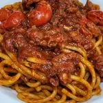 Ricetta Spaghetti al sugo di polpo e finocchietto selvatico