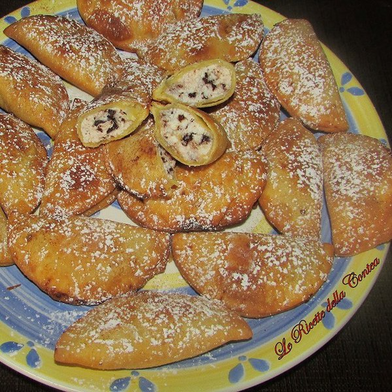 Cassatelle di ricotta e cioccolato fondente