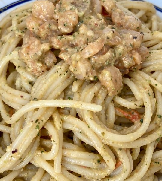 Spaghetti Con Pesto Di Zucchine, Gamberetti E Pomodorini - Al.ta Cucina ...