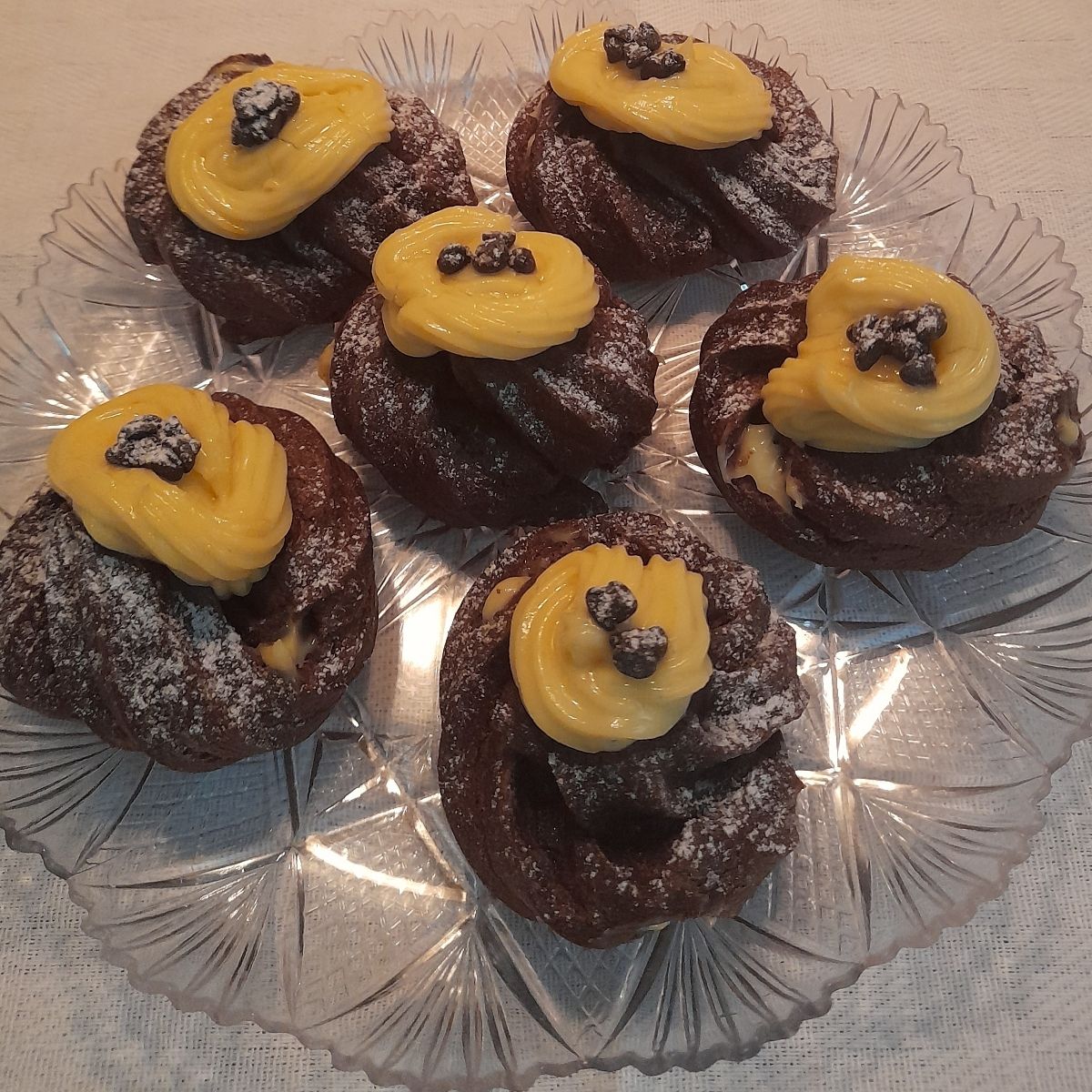 Zeppole al cioccolato ripiene di crema pasticcera all'arancia 🍊