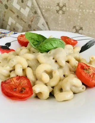 Ricetta 🌾Cavatappi con crema di carciofi e pomodori confit 😋 di Papachef.italia