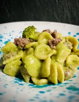 Ricetta 🌾Orechiette con crema di broccoli e salsiccia 🥦😋 di Papachef.italia