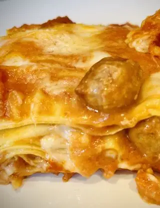 Ricetta Lasagna con polpette e besciamella di Papachef.italia