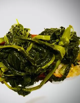 Ricetta Bruschetta con cime di rapa stufate 🥦 di Papachef.italia